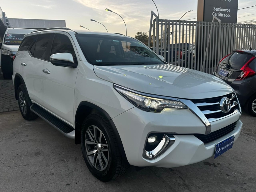 toyota hilux sw4 2.8 srx 4x4 16v turbo intercooler diesel 4p automatico 5p 20190