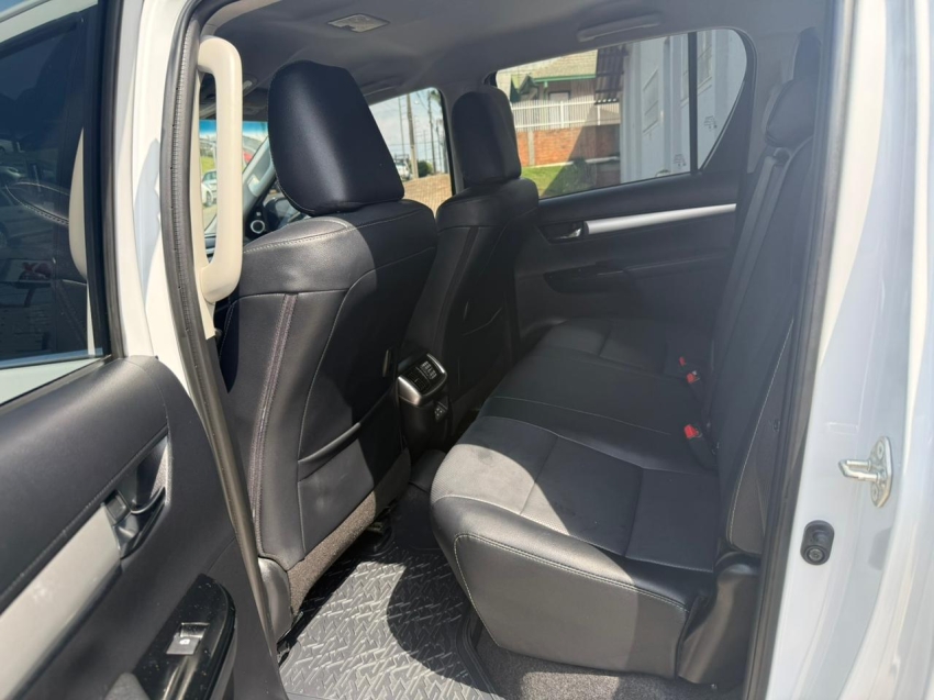 toyota hilux 2.8 d-4d turbo diesel cd srx plus 4x4 automatico 4p 202514