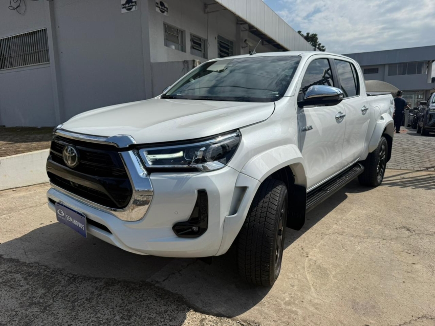 toyota hilux 2.8 d-4d turbo diesel cd srx plus 4x4 automatico 4p 20252