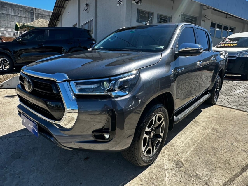 toyota hilux 2.8 d-4d turbo diesel cd srx 4x4 automatico 4p 20252