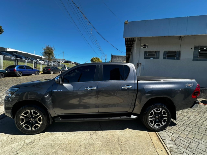 toyota hilux 2.8 d-4d turbo diesel cd srx 4x4 automatico 4p 20253