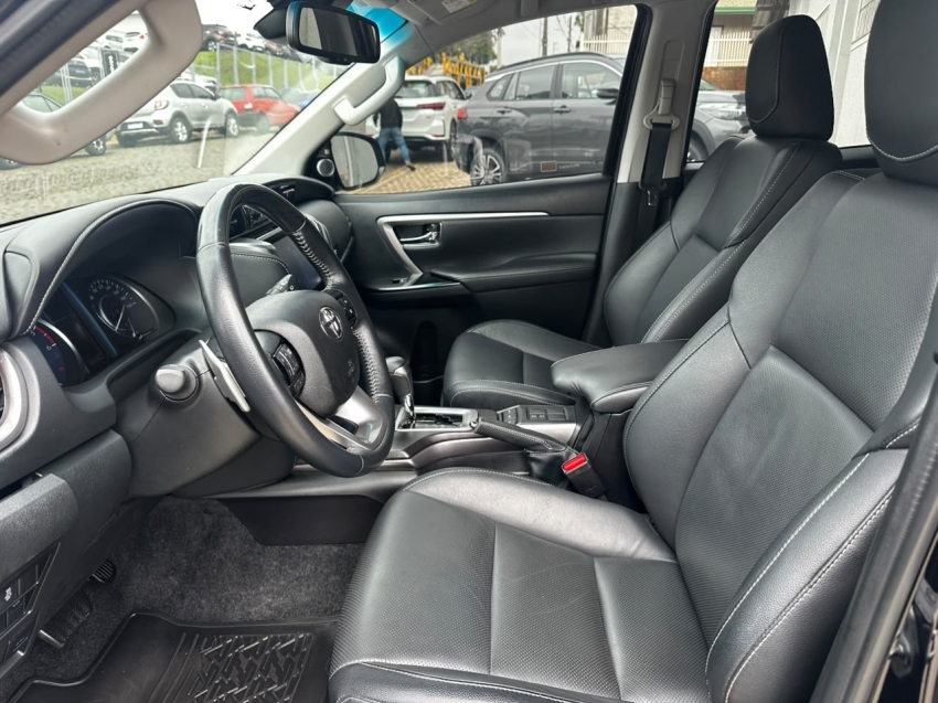 toyota hilux sw4 2.8 d-4d turbo diesel srx 4x4 automatico 5p 20218