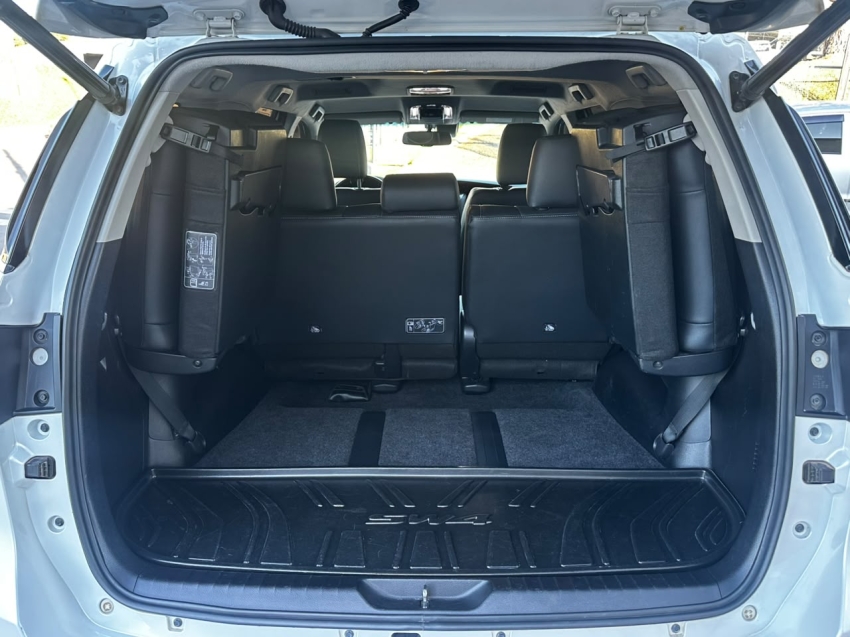 toyota hilux sw4 2.8 d-4d turbo diesel srx platinum 7l 4x4 automatico 5p 202515