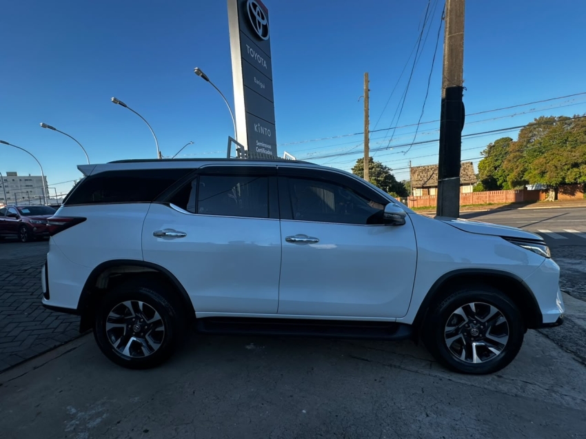 toyota hilux sw4 2.8 d-4d turbo diesel srx platinum 7l 4x4 automatico 5p 20253