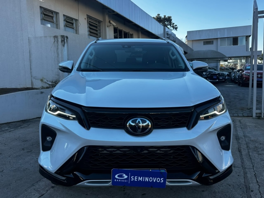 toyota hilux sw4 2.8 d-4d turbo diesel srx platinum 7l 4x4 automatico 5p 20251