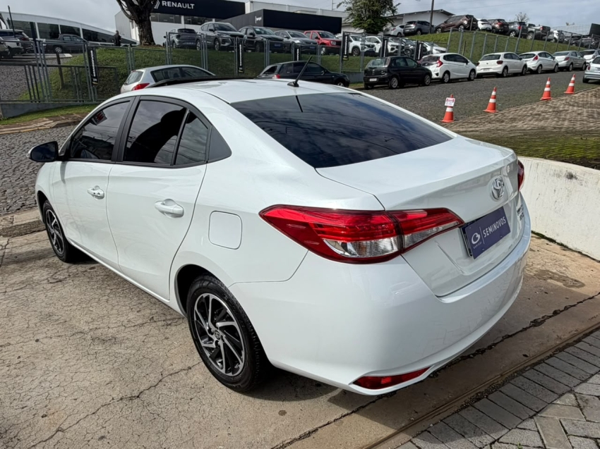 toyota yaris 1.5 16v flex sedan xls multidrive 4p automatico 20245