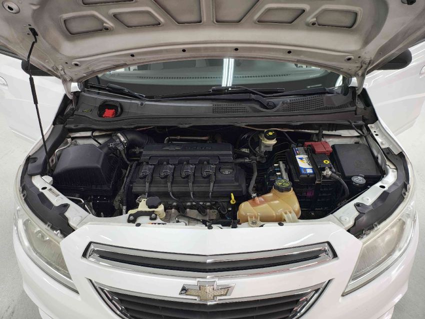chevrolet onix 1.0 mpfi lt 8v flex 4p manual 2015