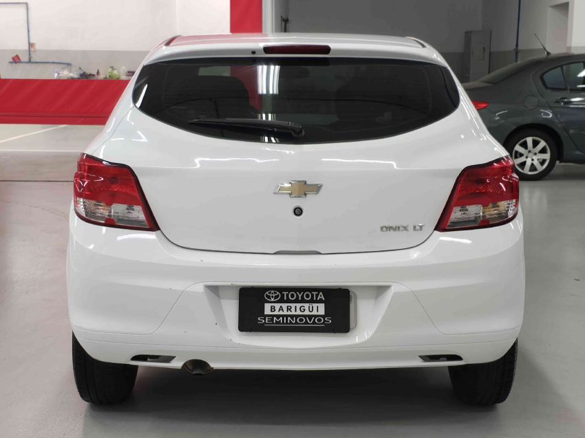 chevrolet onix 1.0 mpfi lt 8v flex 4p manual 2015