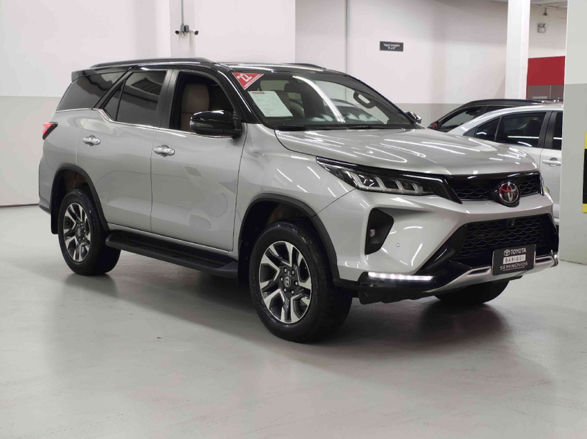 toyota hilux sw4 2.8 d-4d turbo diesel diamond 7l 4x4 automatico 4p 2022