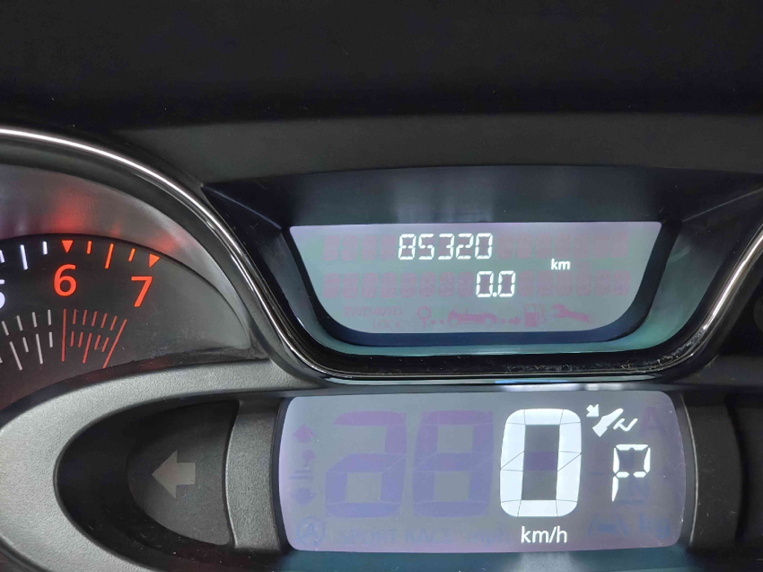 renault captur 1.6 16v sce flex intense x-tronic 4p automatico 2019