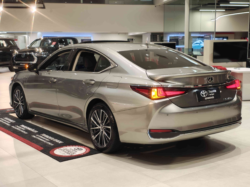 lexus es 300h 2.5 16v hibrido cvt 4p automatico 2023