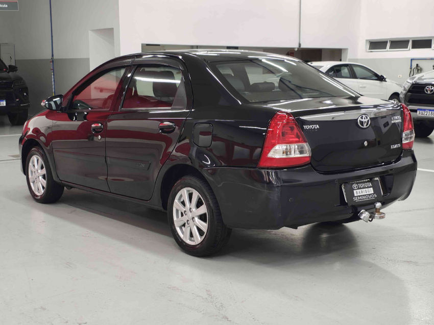 toyota etios 1.5 xls sedan 16v flex 4p automatico 2017