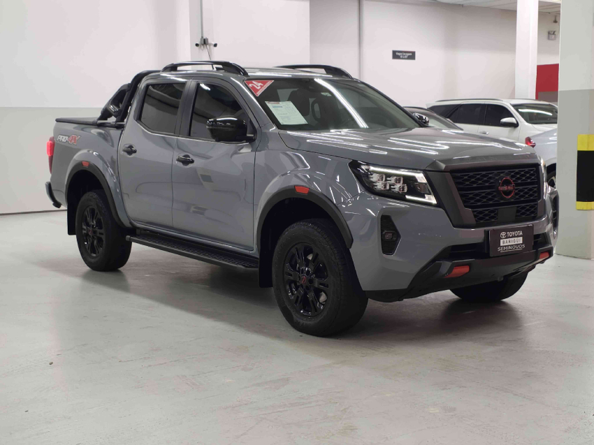 nissan frontier 2.3 16v turbo diesel pro4x cd 4x4 automatico 4p 2024