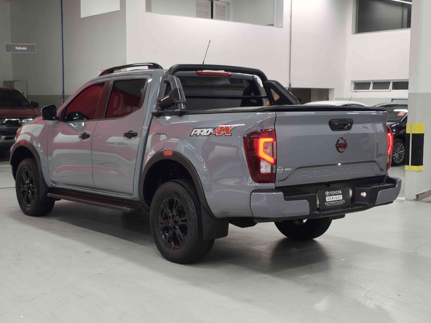 nissan frontier 2.3 16v turbo diesel pro4x cd 4x4 automatico 4p 2024