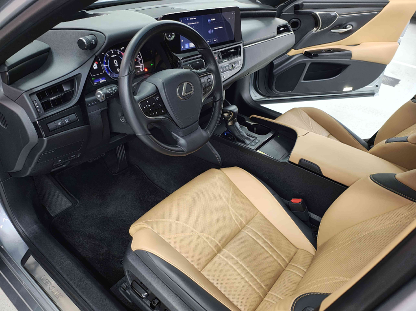 lexus es 300h 2.5 16v hibrido luxury cvt 4p automatico 2025