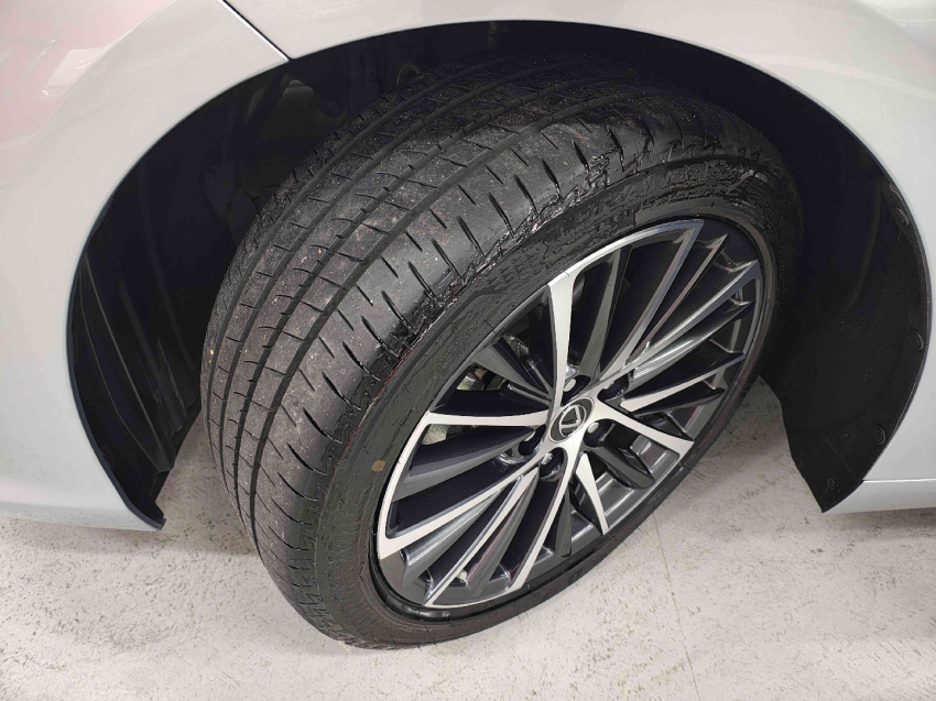 lexus es 300h 2.5 16v hibrido luxury cvt 4p automatico 2025