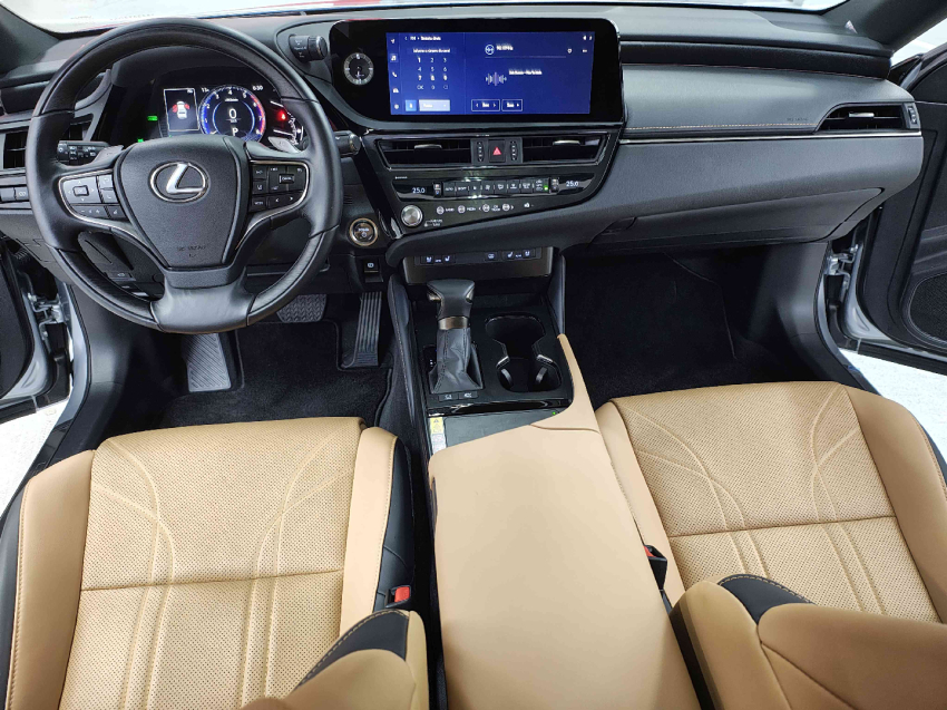 lexus es 300h 2.5 16v hibrido luxury cvt 4p automatico 2025