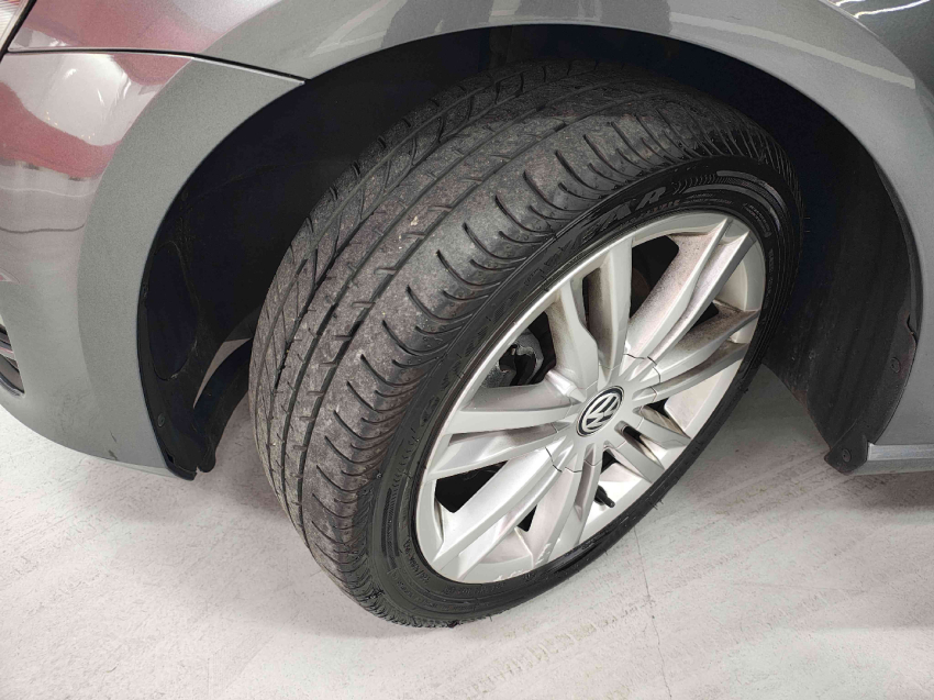 volkswagen golf 1.0 tsi comfortline 12v total flex 4p manual 2017