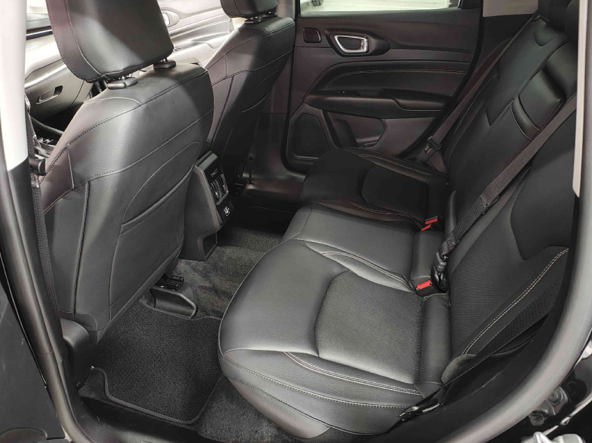 jeep compass 1.3 16v flex night eagle 4x2 automatico 4p 2025