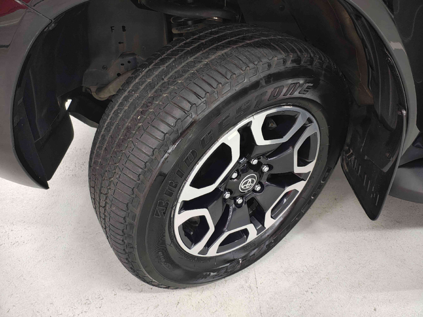 toyota hilux 2.8 d-4d turbo diesel cd srv 4x4 automatico 4p 2024