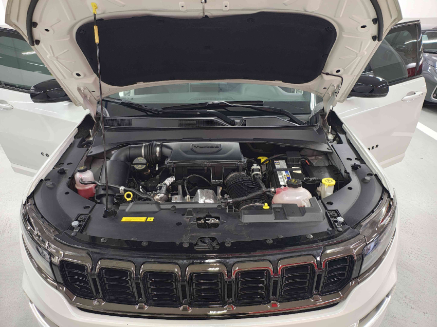 jeep commander 2.0 hurricane 4 turbo gasolina blackhawk at9 4p automatico 2025