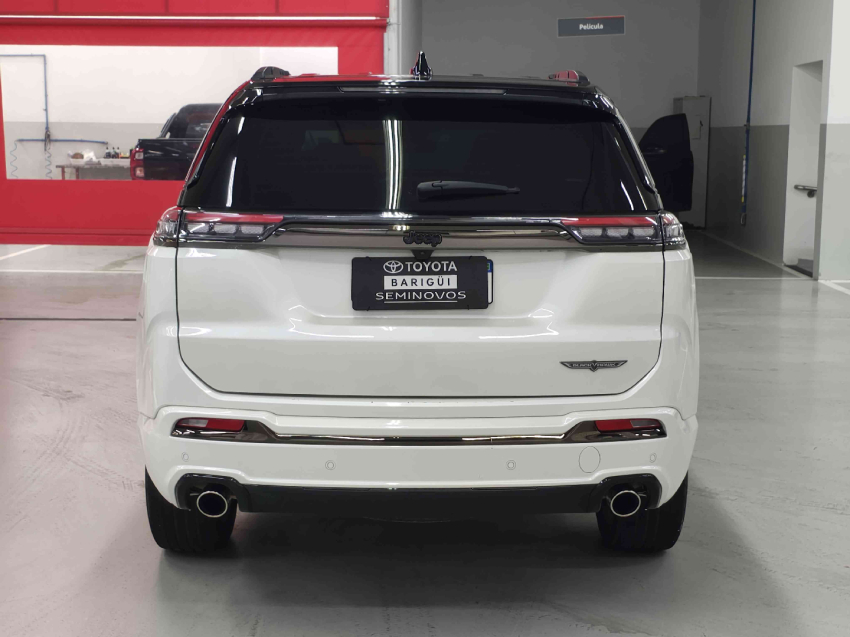 jeep commander 2.0 hurricane 4 turbo gasolina blackhawk at9 4p automatico 2025