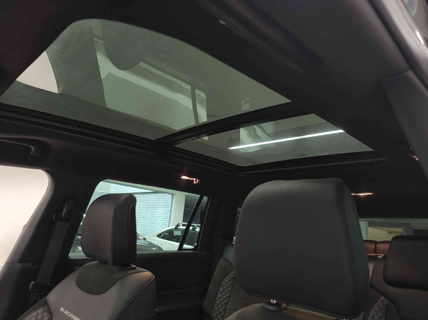 jeep commander 2.0 hurricane 4 turbo gasolina blackhawk at9 4p automatico 2025
