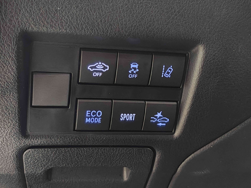 toyota yaris 1.5 16v flex sedan xs multidrive 4p automatico 2024