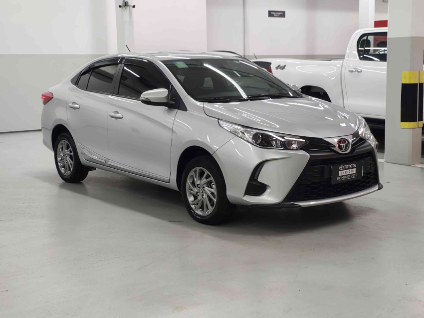 toyota yaris 1.5 16v flex sedan xs multidrive 4p automatico 2024