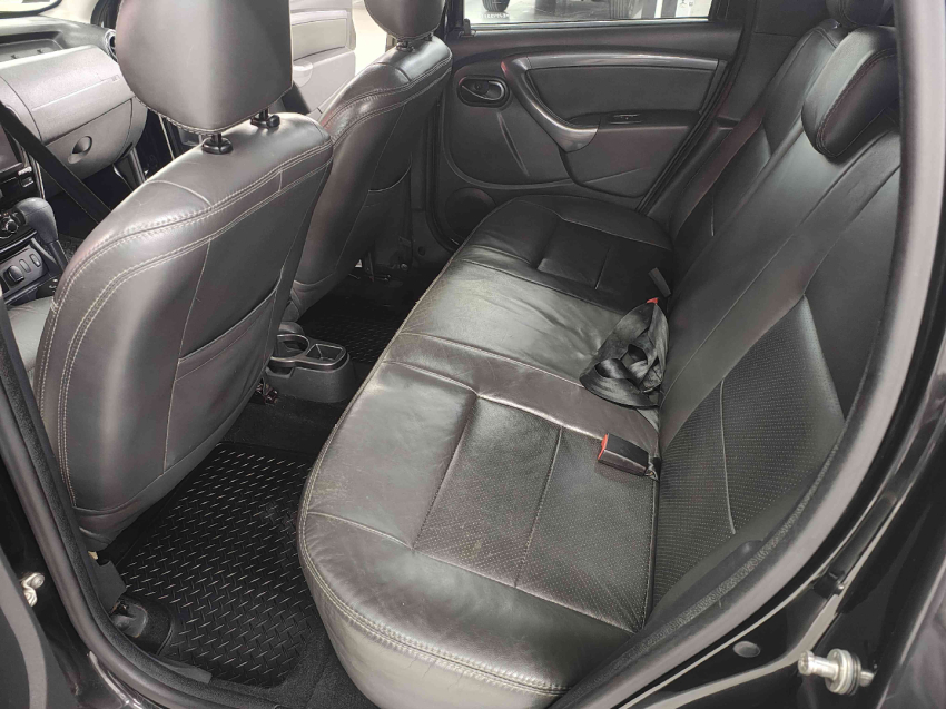 renault duster 2.0 dynamique 4x2 16v flex 4p automatico 2014
