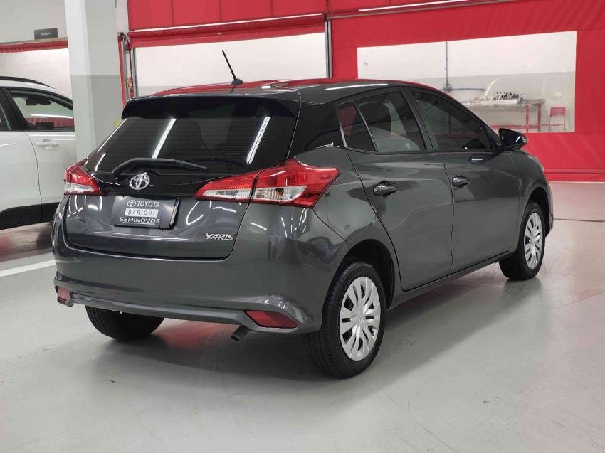 toyota yaris 1.5 16v flex xl multidrive 4p automatico 2025