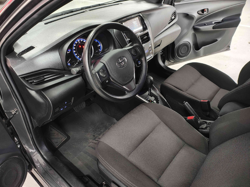 toyota yaris 1.5 16v flex xl multidrive 4p automatico 2025