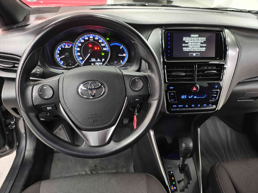 toyota yaris 1.5 16v flex xl multidrive 4p automatico 2025