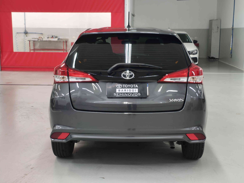 toyota yaris 1.5 16v flex xl multidrive 4p automatico 2025