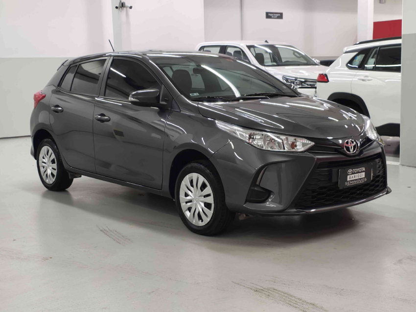 toyota yaris 1.5 16v flex xl multidrive 4p automatico 2025