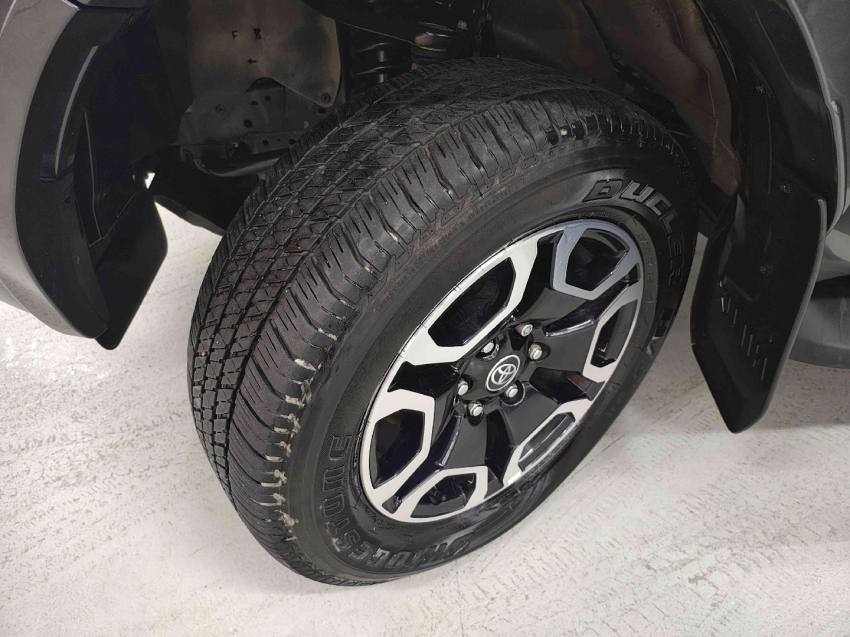 toyota hilux 2.8 d-4d turbo diesel cd srx plus 4x4 automatico 4p 2024