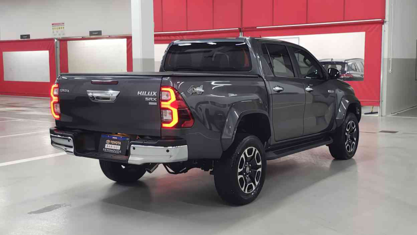 toyota hilux 2.8 d-4d turbo diesel cd srx plus 4x4 automatico 4p 2024