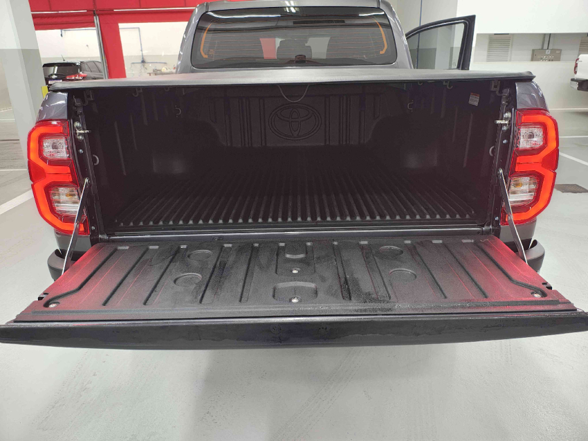 toyota hilux 2.8 d-4d turbo diesel cd srx plus 4x4 automatico 4p 2024