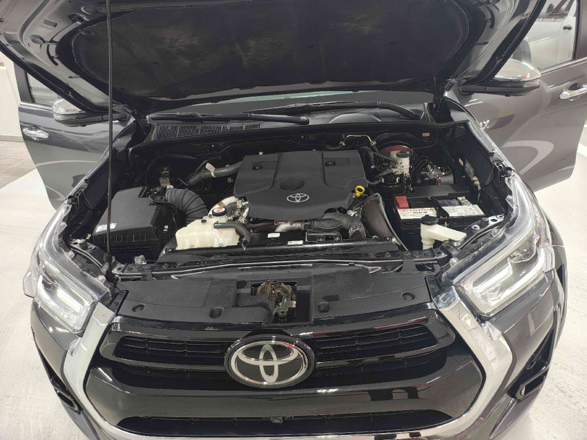 toyota hilux 2.8 d-4d turbo diesel cd srx plus 4x4 automatico 4p 2024