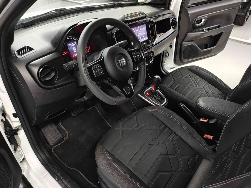 fiat strada 1.3 firefly flex volcano cd cvt 4p automatico 2023