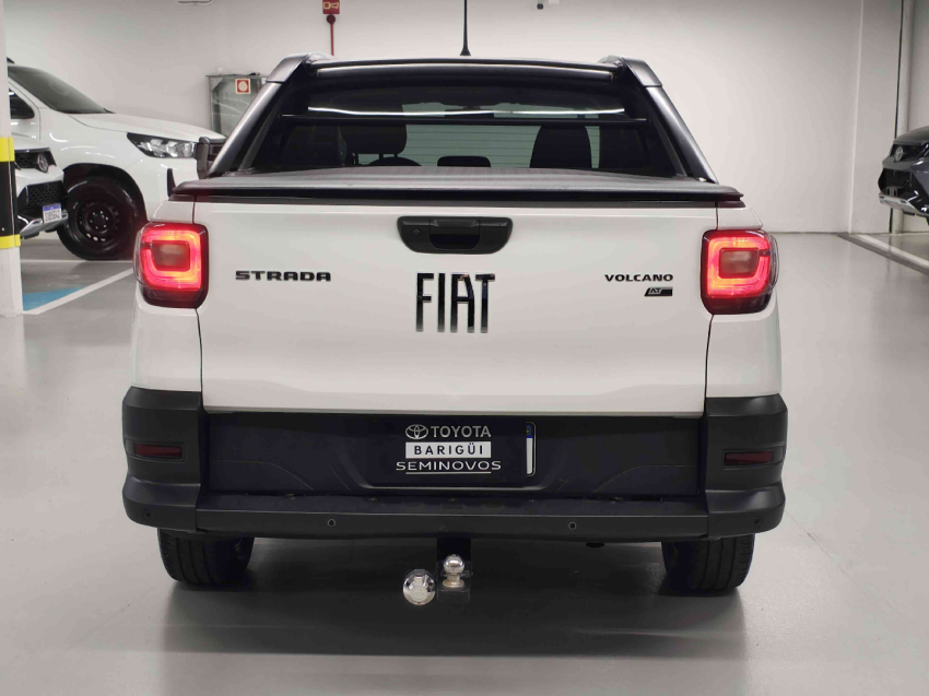 fiat strada 1.3 firefly flex volcano cd cvt 4p automatico 2023