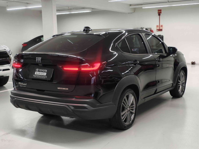 fiat fastback 1.0 turbo 200 flex cvt 4p automatico 2024