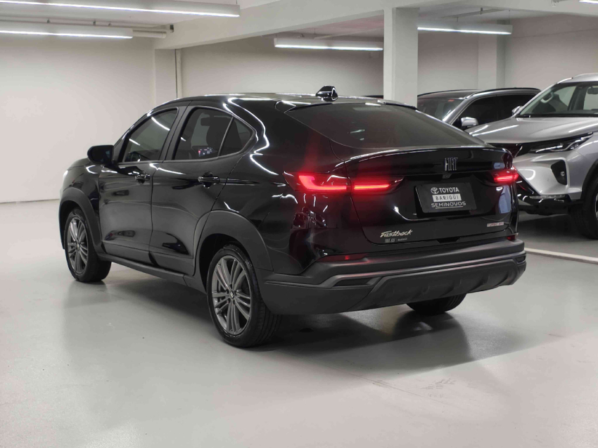 fiat fastback 1.0 turbo 200 flex cvt 4p automatico 2024