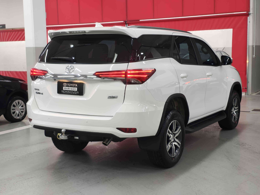 toyota hilux sw4 2.7 sr 4x2 16v flex 4p automatico 20205