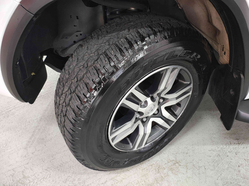 toyota hilux sw4 2.7 sr 4x2 16v flex 4p automatico 202011