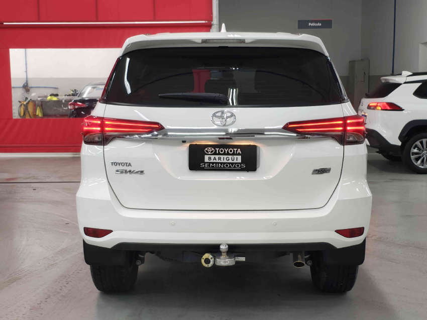 toyota hilux sw4 2.7 sr 4x2 16v flex 4p automatico 20204