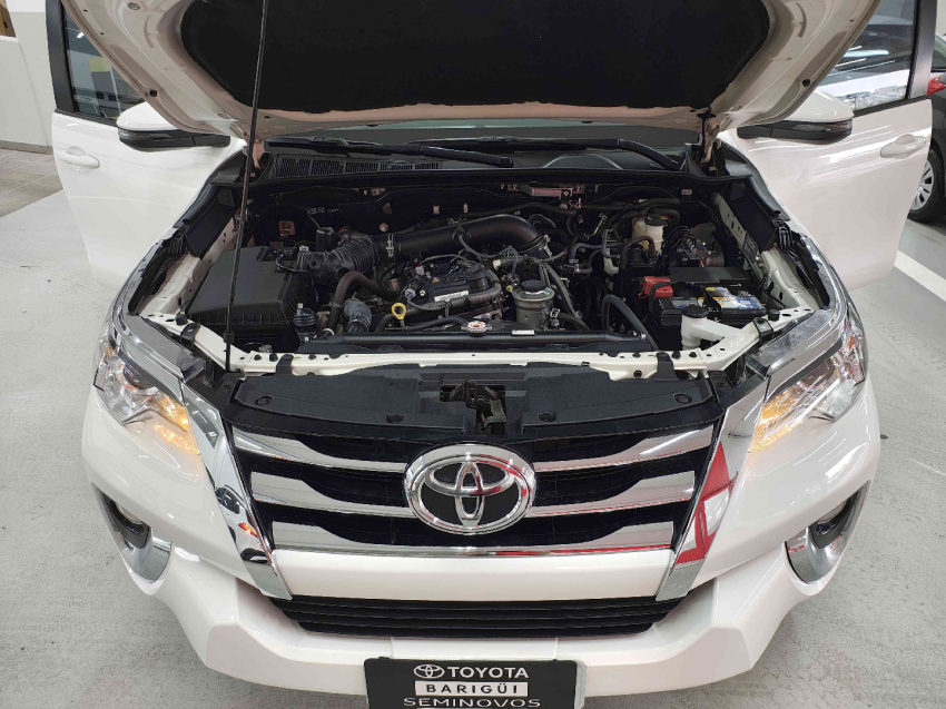 toyota hilux sw4 2.7 sr 4x2 16v flex 4p automatico 202010