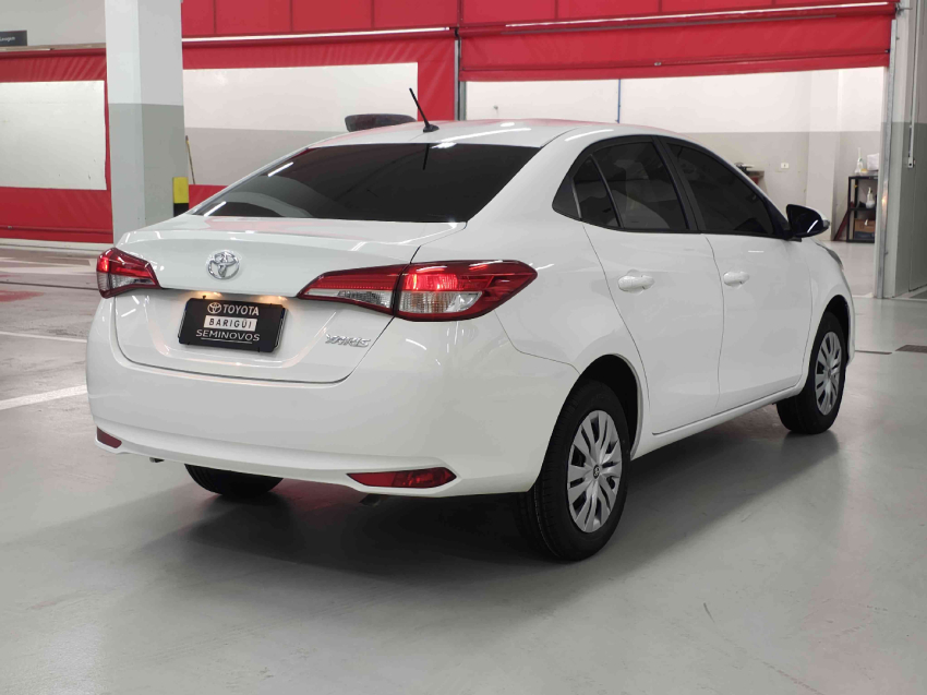 toyota yaris 1.5 16v flex sedan xl live multidrive 4p automatico 20233