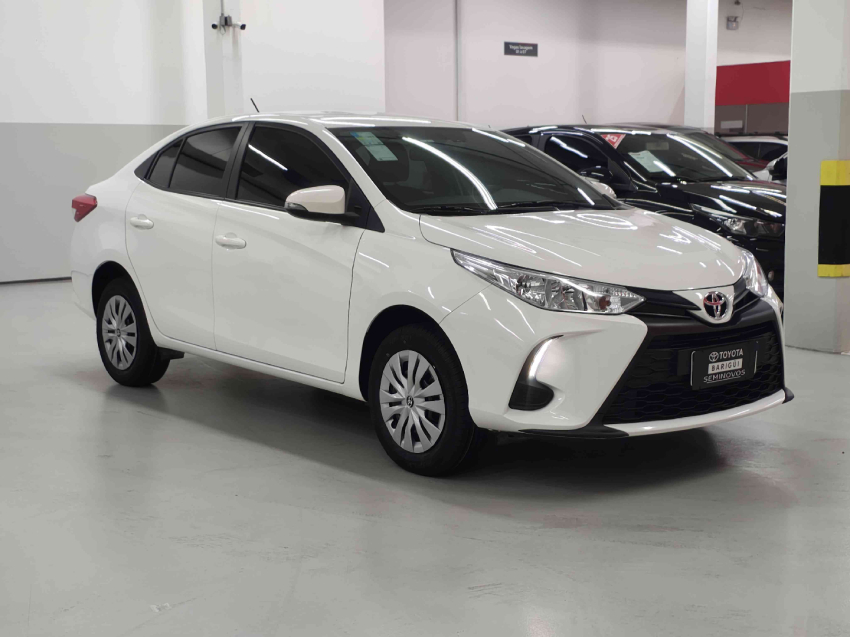 toyota yaris 1.5 16v flex sedan xl live multidrive 4p automatico 2023
