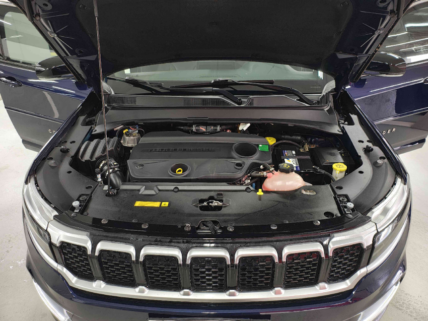 jeep commander 2.0 td380 turbo diesel overland at9 4p automatico 202213